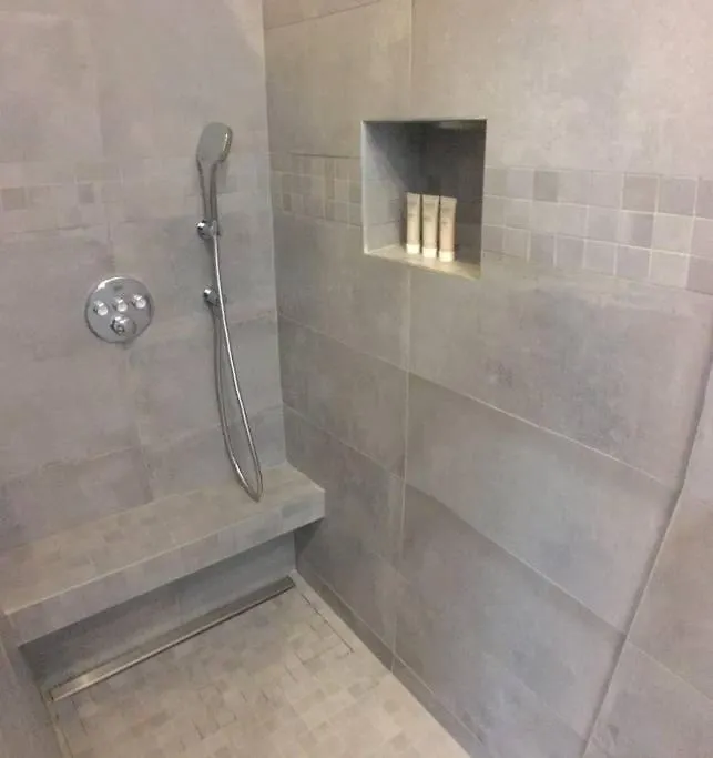 Apartament Renovated Spacious Parisian Apt Near La Madeleine