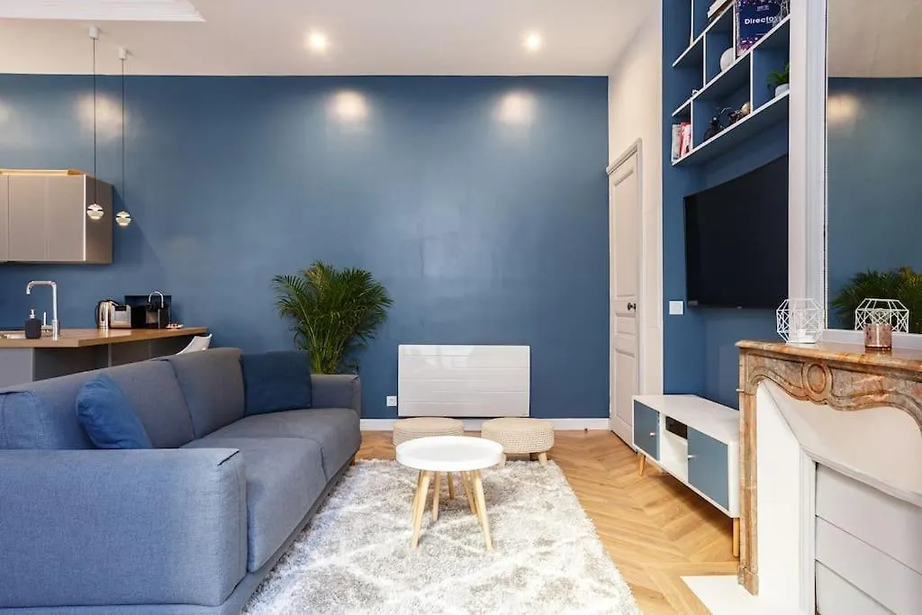 Renovated Spacious Parisian Apt Near La Madeleine 0*, Paris France